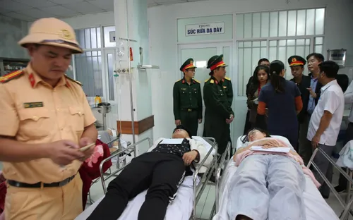 Vụ tai nạn trên cao tốc làm 3 người tử vong: Ô tô chở khách đi ăn cưới về thì gặp nạn