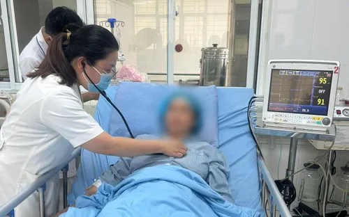 Nguy kịch sau đuối nước mặn, bệnh nhân được cứu sống sau 15 ngày hồi sức