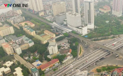 Hà Nội phân luồng, tổ chức giao thông để di chuyển cầu đi bộ trên đường Xuân Thuỷ