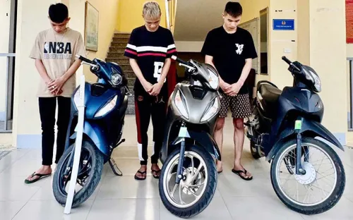 Đang chấp hành án treo tiếp tục cưỡng đoạt xe máy