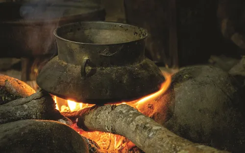 Bản làng vào mùa lửa: Hơi ấm trong sương lạnh