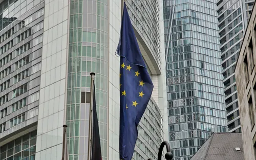 EU đặt mục tiêu cắt giảm 90% khí thải vào năm 2040