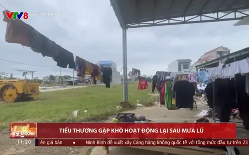 Tiểu thương khó hoạt động lại sau mưa lũ