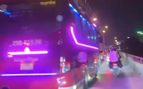 Hà Nội: Xử lý tài xế xe khách đi vào làn đường có biển báo cấm trên cầu Chương Dương