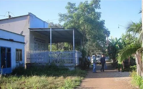 Người phụ nữ ở Đồng Nai tử vong sau khi bị bắn vào cổ ngay trước hiên nhà