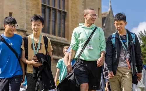 Kinh nghiệm chăm sóc sức khỏe khi du học