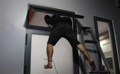 Trộm tiền nhà vợ bằng lối thông gió, con rể bị bắt sau một ngày