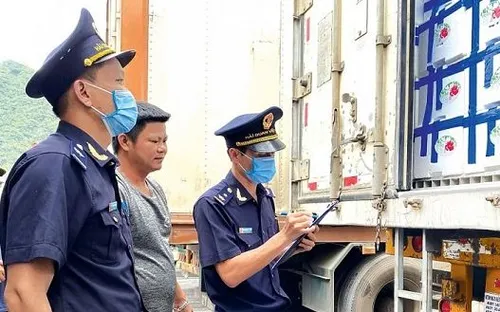 Cuộc chiến chống buôn lậu: Kiên trì từ biên giới đến không gian số