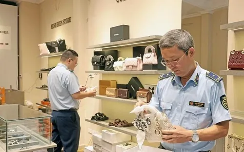 Phát hiện, xử lý hơn 23.000 vụ vi phạm thị trường trong năm 2025