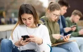 Úc cấm mạng xã hội: Giới trẻ ồ ạt chuyển sang ứng dụng lạ