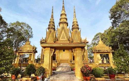 Trà Cú: Miền tâm linh rực rỡ sắc màu giữa lòng Trà Vinh