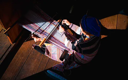 Một thoáng thổ cẩm Bình Định: Hồn xưa trên từng sợi chỉ