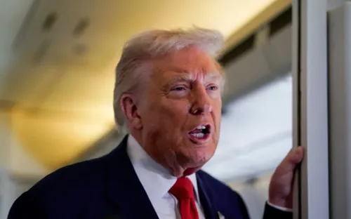 Tổng thống Trump mở rộng lệnh cấm nhập cảnh, siết chặt an ninh quốc gia