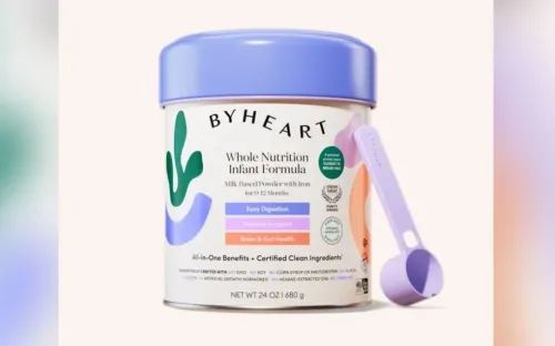 Mỹ cảnh báo nhiều siêu thị vẫn bày bán sữa có nguy cơ gây ngộ độc botulinum