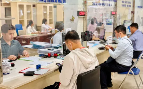 Thủ tướng yêu cầu cắt giảm tối thiểu 30% điều kiện kinh doanh trước ngày 31/12