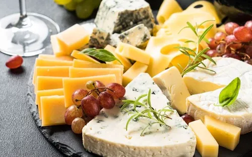 Ăn phô mai đúng cách có thể tốt cho não bộ