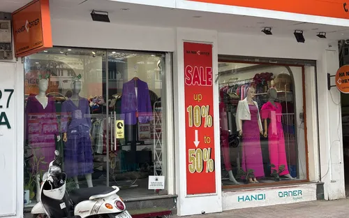 Rét đến muộn, thị trường đồ đông Hà Nội ế ẩm