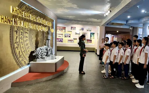 Trường Sơn Đông gọi Trường Sơn Tây: Việt Lào nghĩa nặng tình sâu