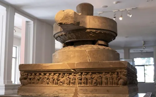 Giải mã bí ẩn đài thờ Trà Kiệu qua bản trường ca bằng đá về cuộc đời đức Phật