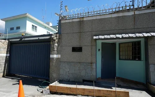 Nga sơ tán gia đình các nhà ngoại giao khỏi Venezuela trong bối cảnh căng thẳng gia tăng