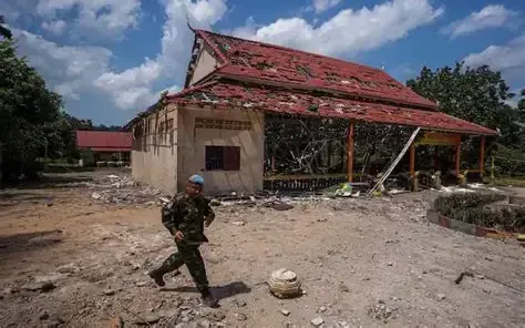 Việt Nam sẵn sàng cùng ASEAN giúp Campuchia và Thái Lan sớm khôi phục hòa bình