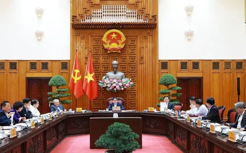 Khẩn trương hoàn thiện tiêu chuẩn, quy chuẩn, đẩy nhanh tiến độ các dự án tuyến đường sắt