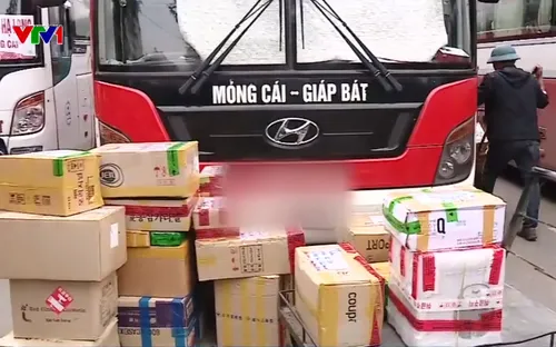 Tiềm ẩn nguy cơ mất an toàn từ hàng hóa ký gửi trên xe khách