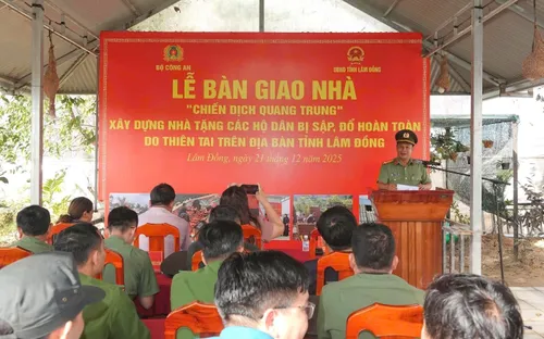 Khánh thành căn nhà đầu tiên sau 18 ngày thi công trong “Chiến dịch Quang Trung”
