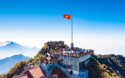 Chạm đỉnh Đông Dương: Hành trình leo núi Fansipan - Thách thức giới hạn và khát vọng chinh phục