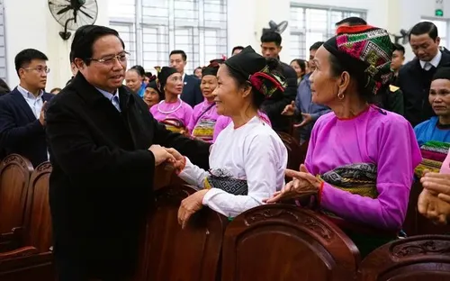 Chính phủ ban hành Nghị quyết tặng quà nhân dịp Đại hội XIV và Tết Bính Ngọ 2026