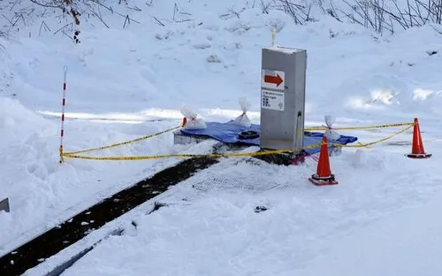 Bé 5 tuổi tử vong vì kẹt tay trong băng chuyền trượt tuyết ở Nhật Bản