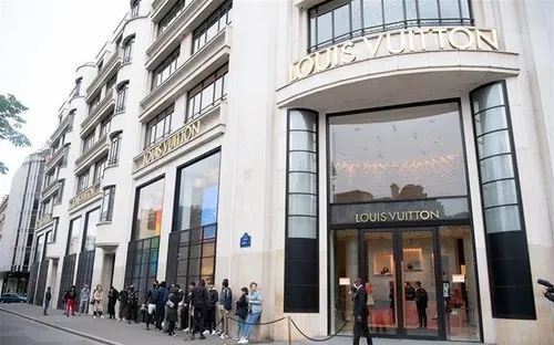 Chiến lược "lạ" của các thương hiệu xa xỉ