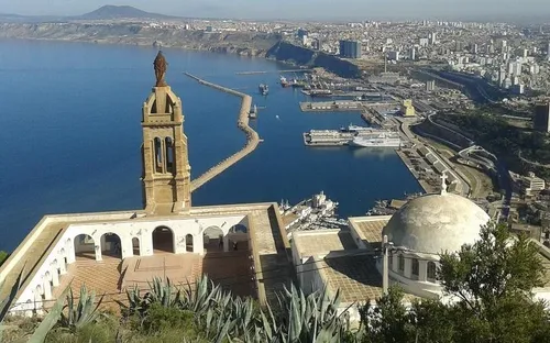 Thành phố Oran của Algeria nhận giải thưởng du lịch bền vững từ AFASU