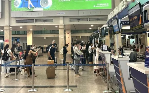 Sân bay Tân Sơn Nhất dự kiến đón khoảng 131.000 hành khách/ngày dịp Tết Dương lịch