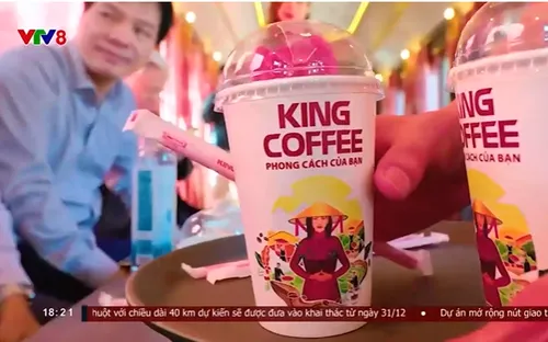 Thưởng thức cà phê Việt trên chuyến tàu cổ Đà Lạt