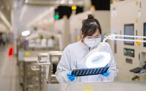 Vượt áp lực chi phí, doanh nghiệp Việt tìm lối đi bằng hiệu suất