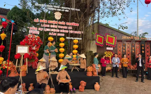 Làng gốm 500 năm tuổi được vinh danh "Điểm du lịch cộng đồng tốt nhất"