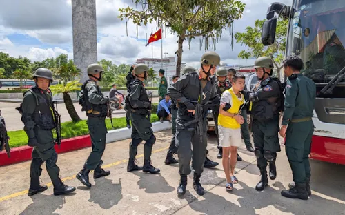 Dùng danh nghĩa hiệp sĩ giải cứu người từ Campuchia để cưỡng đoạt tài sản