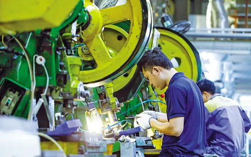 Năm 2026 chuyển mình giữa giông bão