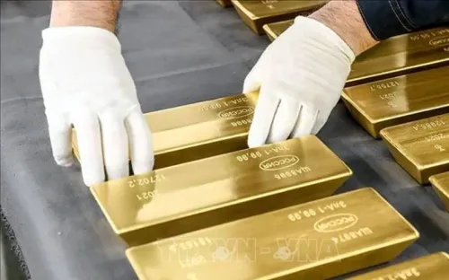 Vàng và bạc cùng tăng giá trong phiên khởi đầu năm 2026