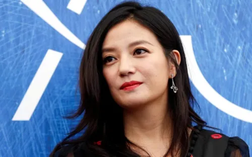 Triệu Vy dần xuất hiện công khai sau thời gian dài bị hạn chế hoạt động