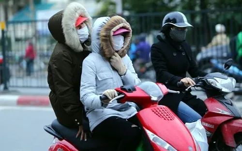 Không khí lạnh cường độ mạnh bao trùm miền Bắc, Mẫu Sơn giảm sâu xuống 4,2°C