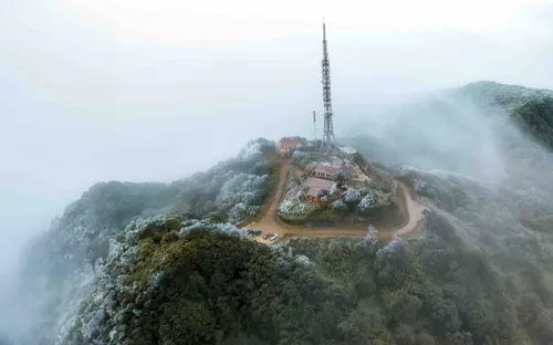 Kinh nghiệm "săn" tuyết trên đỉnh Phia Oắc