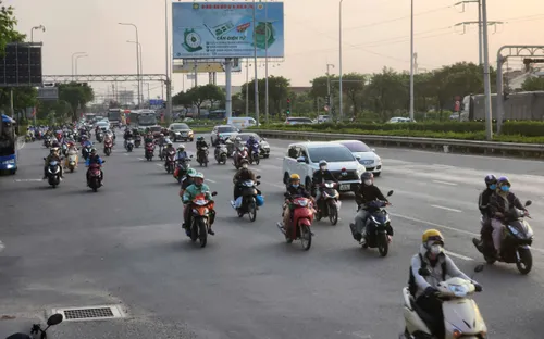 Cửa ngõ phía Nam Hà Nội ùn tắc, cửa ngõ TP Hồ Chí Minh thông thoáng ngày cuối kỳ nghỉ Tết Dương lịch