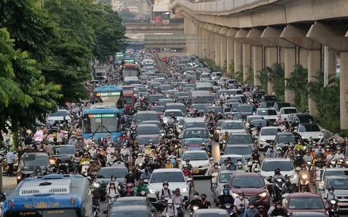 Cửa ngõ Hà Nội ùn ứ kéo dài trong ngày cuối nghỉ lễ Tết Dương lịch 2026