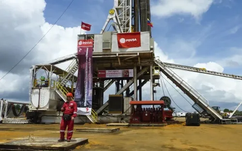 Venezuela giàu dầu mỏ bậc nhất thế giới nhưng vì sao vẫn nghèo?