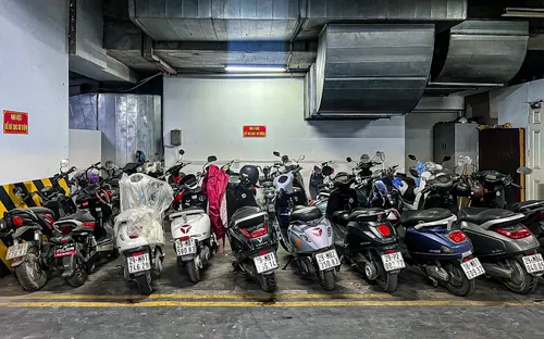 Bộ Xây dựng đề xuất bắt buộc bố trí khu vực để xe điện riêng biệt tại các chung cư xây mới