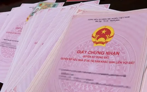 Người dân mua đất từ năm 2002 nhưng chưa được cấp sổ đỏ do vướng quy hoạch đất công