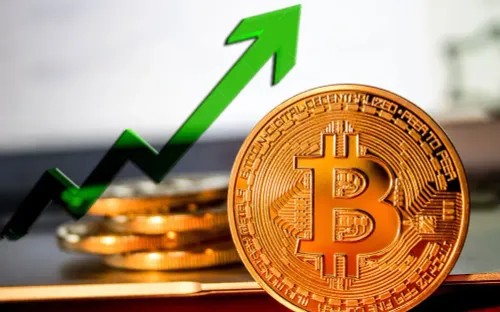 Bitcoin tăng mạnh, lần đầu vượt đường trung bình 50 ngày sau ba tháng