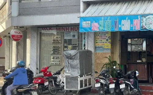 Phạt 92 triệu đồng đối với xe bánh mì gây ngộ độc gần 100 người